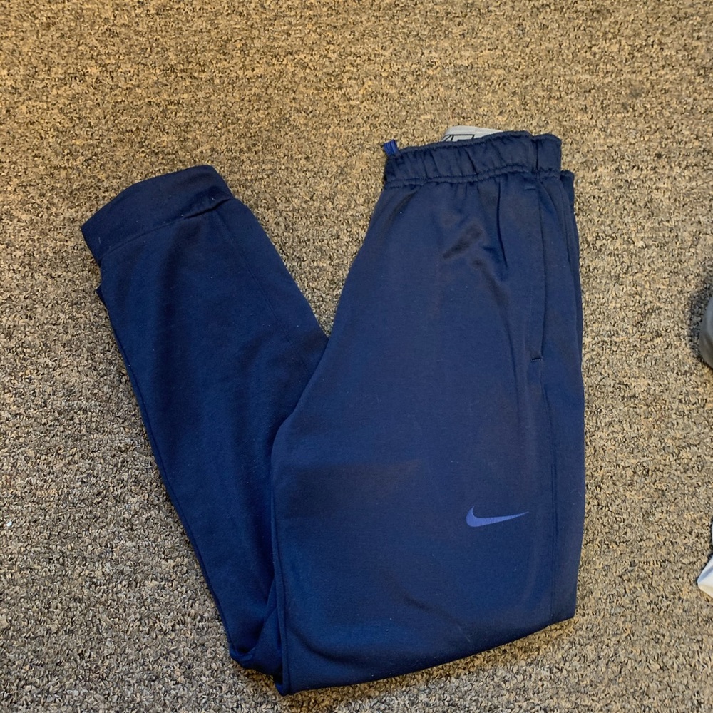 Nike thermafit sweatpants size XS